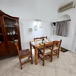 Granny's ,mini For 4 מסאריה