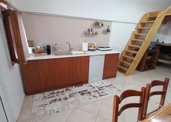 Granny's ,mini For 4 * Meszariá