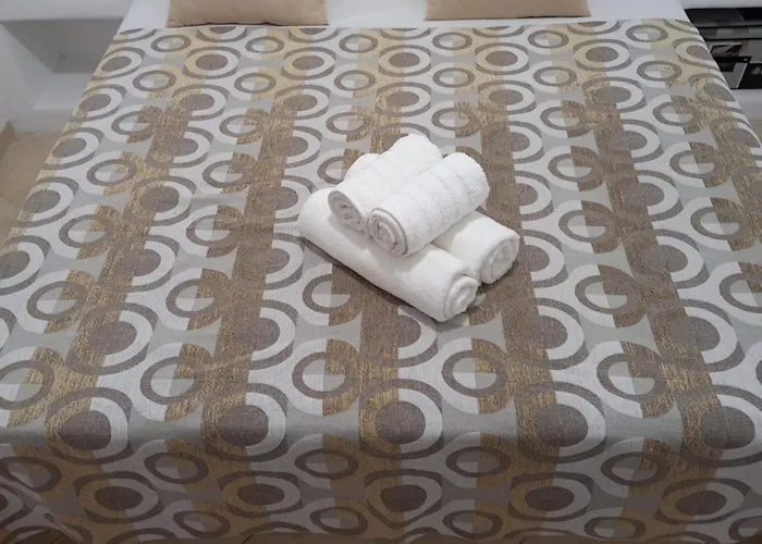 Granny's ,mini For 4 * Meszariá