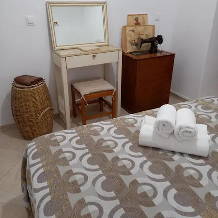 Granny's ,mini For 4 Villa Messaria (Santorini)