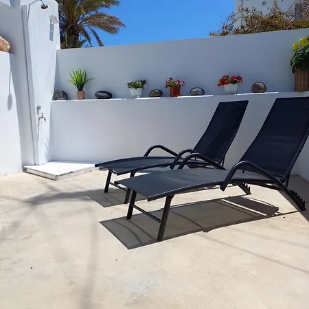 Granny's ,mini For 4 * Messaria (Santorini)