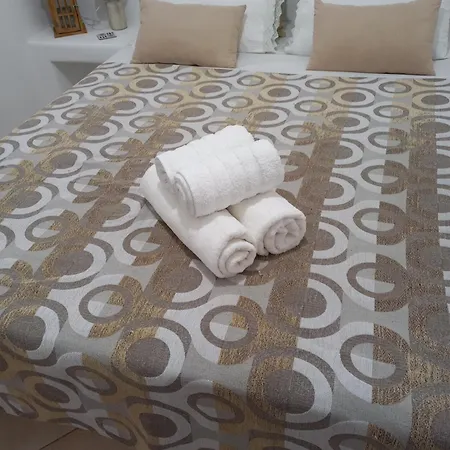 Granny's ,mini For 4