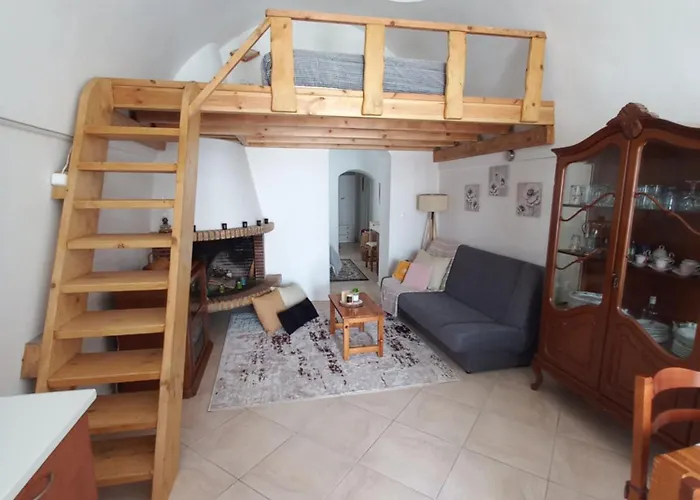 Granny's ,mini For 4 Mesaria