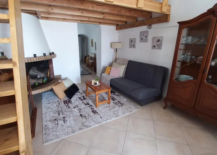 Villa Granny's ,mini For 4 Mesaria